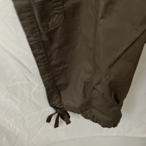 St John’s Bay: Brown Khaki Crop Mid-Rise Pants- 18 - Picture 5 of 16